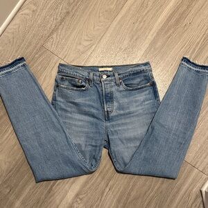 Levi’s Wedgie Jean in a light blue